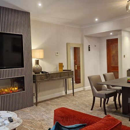 Coppid Beech Otel Bracknell Dış mekan fotoğraf