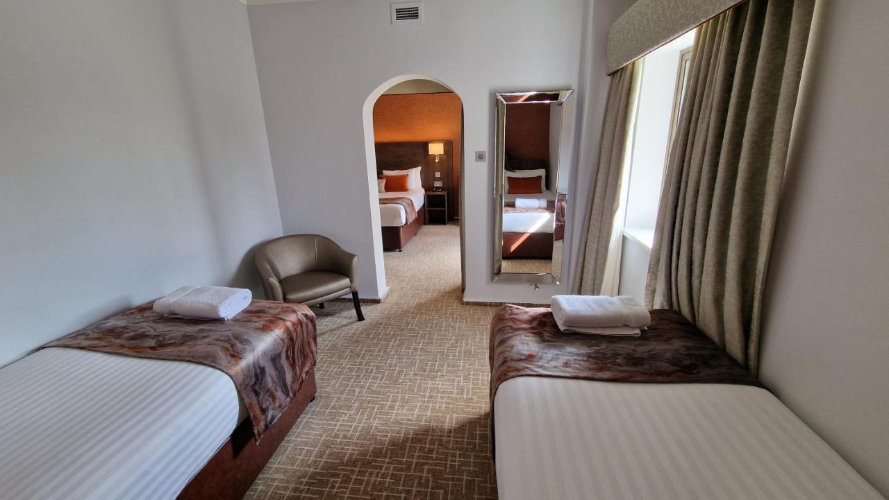 Coppid Beech Otel Bracknell Dış mekan fotoğraf