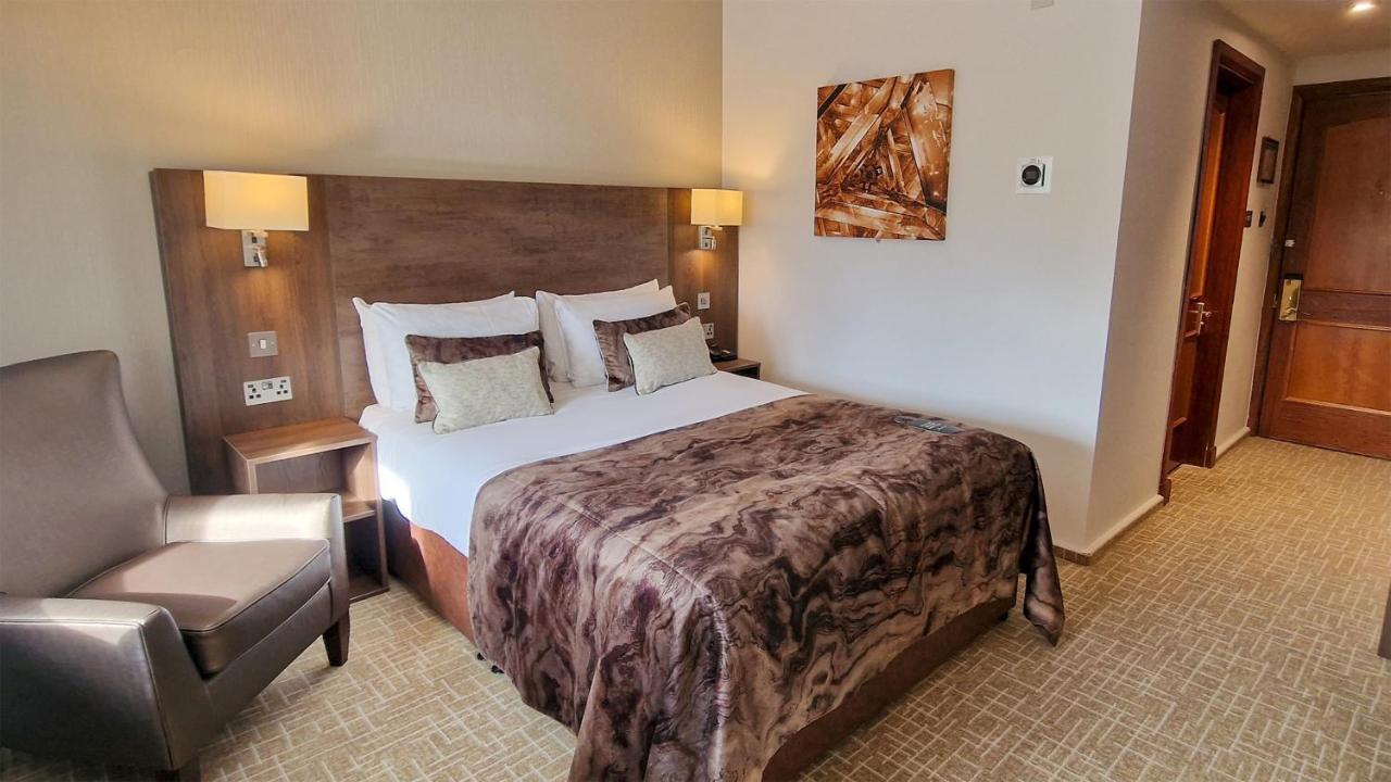 Coppid Beech Otel Bracknell Dış mekan fotoğraf