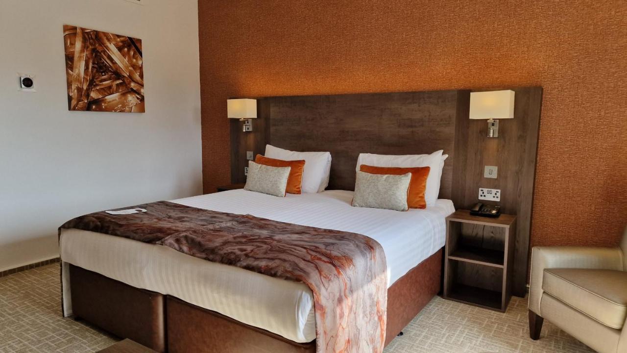 Coppid Beech Otel Bracknell Dış mekan fotoğraf