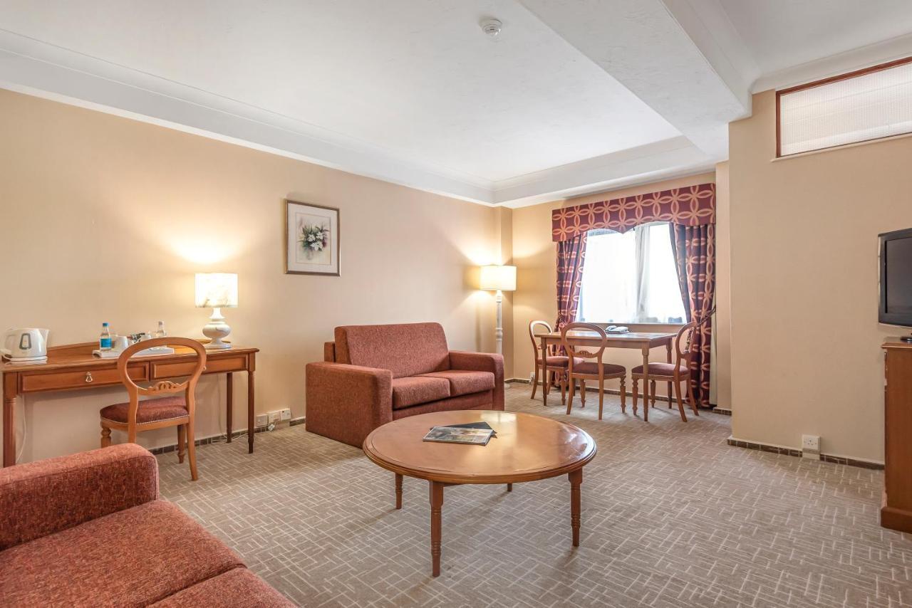 Coppid Beech Otel Bracknell Dış mekan fotoğraf
