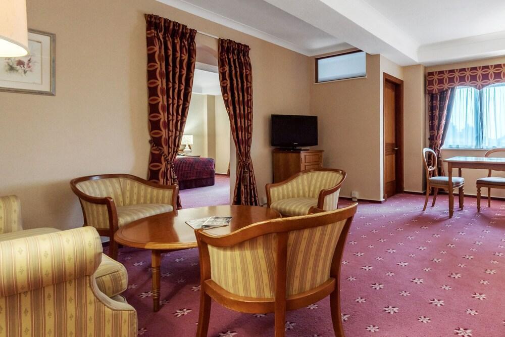 Coppid Beech Otel Bracknell Dış mekan fotoğraf
